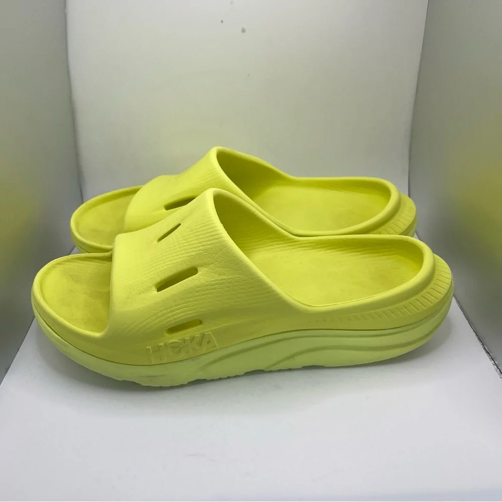 Youth Hoka One One Slides Size 4